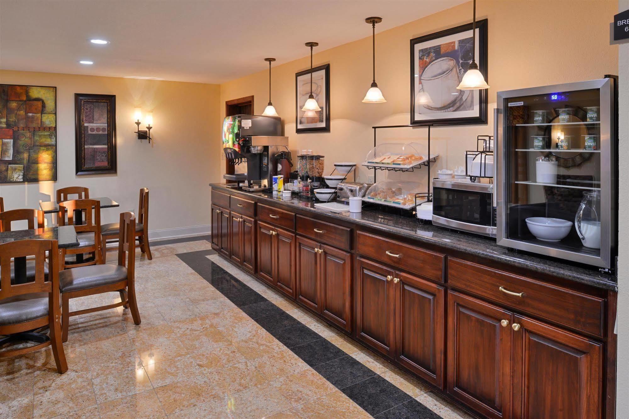 Americas Best Value Inn Tupelo Barnes Crossing Kültér fotó