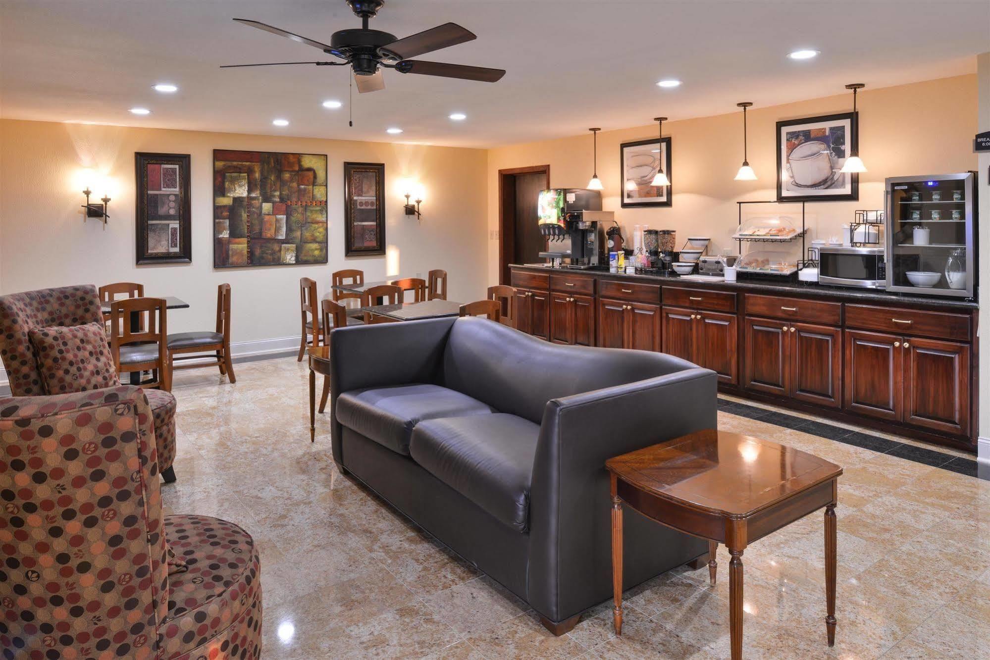 Americas Best Value Inn Tupelo Barnes Crossing Kültér fotó