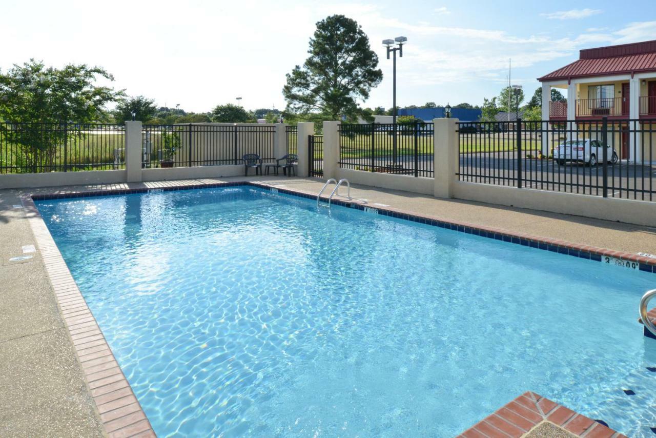 Americas Best Value Inn Tupelo Barnes Crossing Kültér fotó